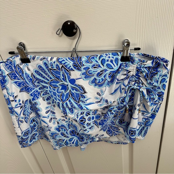 La Blanca Floral Ruched Swim Skirt Bottoms‎ in Size 14 Blue & White NWT - Picture 1 of 10